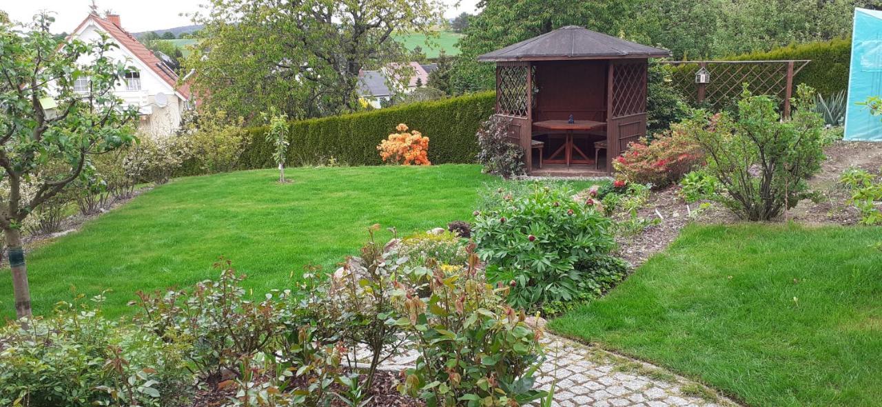 Ferienwohnung Wuensche Crostau エクステリア 写真